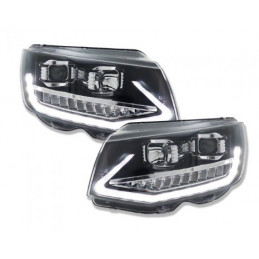 Faros delanteros con luz...